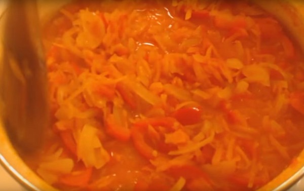 Kış için pirinç ve sebzeli salata. Kışın salata için pirinç ve domates, kabak, havuç tarifi