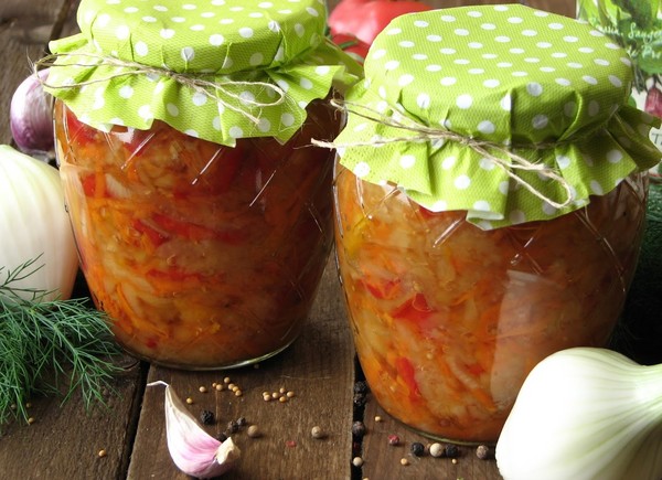 Kış için pirinç ve sebzeli salata. Kışın salata için pirinç ve domates, kabak, havuç tarifi