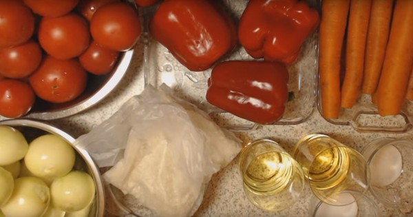 Kış için pirinç ve sebzeli salata. Kışın salata için pirinç ve domates, kabak, havuç tarifi