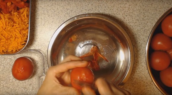 Kış için pirinç ve sebzeli salata. Kışın salata için pirinç ve domates, kabak, havuç tarifi