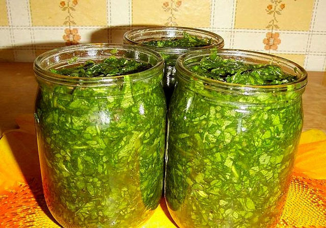 Kuzu için tuzluyla kuzukulağı nasıl yuvarlanırım Kuzu için tuzluyla kuzukulağı nasıl yuvarlanırım