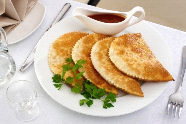 masadaki cheburekler