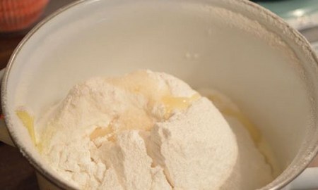 Ekmek peyniri ve kremalı krema, fotoğraflı reçete
