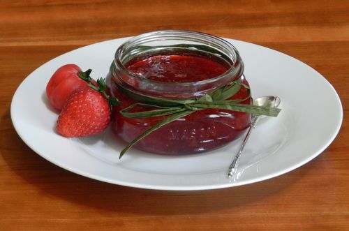 Kirazı reçelinden jöle