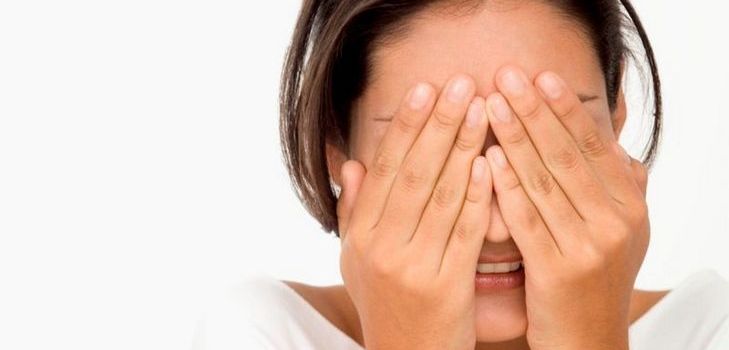 Siyah noktalar gözlerinizin önündedir: tehlikeli midirler?