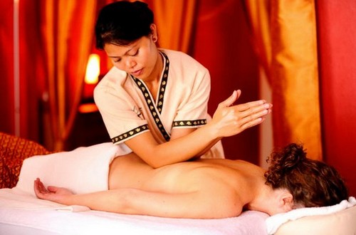 CROWN THAI SPA'da Tay masajı - mutluluk dokunuşu